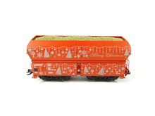 Laden Sie das Bild in den Galerie-Viewer, Märklin H0 Weihnachtswagen 2026 Selbstentladewagen Fad 155 48426 neu OVP