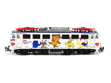 Laden Sie das Bild in den Galerie-Viewer, Trix H0 Elektrolokomotive BR 110 Elefantenexpress TRI digital sound 22611 neu OVP