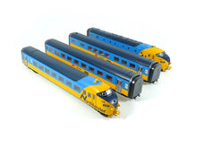 Laden Sie das Bild in den Galerie-Viewer, Dieseltriebzug Northlander der Ontario Northland Railway (ONR), Märklin H0 39705 neu OVP