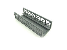 Laden Sie das Bild in den Galerie-Viewer, C Gleis Brücke gerade 180mm Gitterbrücke Märklin H0 74620 neu