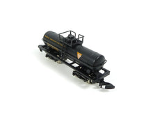 Laden Sie das Bild in den Galerie-Viewer, Märklin Z US-Güterwagen Tank Car G.A.T.X. 8643 OVP