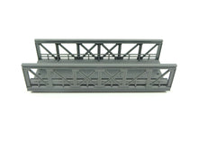 Laden Sie das Bild in den Galerie-Viewer, C Gleis Brücke gerade 180mm Gitterbrücke Märklin H0 74620 neu