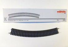 Laden Sie das Bild in den Galerie-Viewer, K Gleis Gleise gebogen, 10 x Märklin H0 2231 neu, OVP
