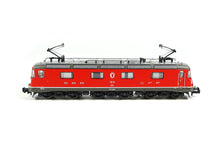 Laden Sie das Bild in den Galerie-Viewer, Fleischmann N Elektrolokomotive E Lok Re 6/6 SBB rot sound DCC 734194 neu OVP