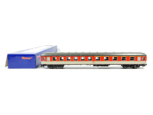 Laden Sie das Bild in den Galerie-Viewer, Piko H0 Schnellzugwagen ABüm223 1./2. Kl. DB m.Schusslicht 59634