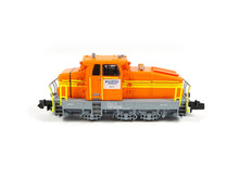 Laden Sie das Bild in den Galerie-Viewer, NME N Rangierdiesellok DHG 700 C „Elbekies“ DCC orange 123601 neu OVP