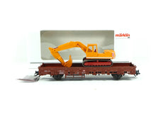Laden Sie das Bild in den Galerie-Viewer, Märklin H0 Güterwagen Flachwagen mit Schaufelbagger, aus 00753 OVP