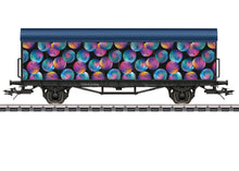 Laden Sie das Bild in den Galerie-Viewer, Märklin H0 Güterwagen Smiley Wagen 2025 48883 neu OVP