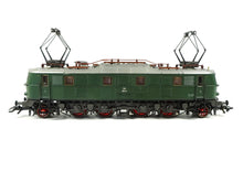 Laden Sie das Bild in den Galerie-Viewer, Märklin H0 Elektrolokomotive BR 1118 ÖBB grün 3369 OVP