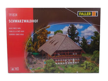 Laden Sie das Bild in den Galerie-Viewer, Faller H0 Modellbahn Bausatz Schwarzwaldhof 191834 neu OVP