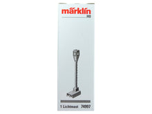 Laden Sie das Bild in den Galerie-Viewer, C Gleis Gleise Lichtmast zum Entkupplungsgleis 24997, Märklin H0 74997 neu, OVP