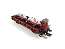 Laden Sie das Bild in den Galerie-Viewer, Trix Express H0 Rungenwagen mit Schuco-Silberpfeile 33879 OVP