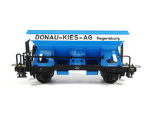Laden Sie das Bild in den Galerie-Viewer, Trix Express Umbau H0 Selbstentladewagen Donau-Kies 3421