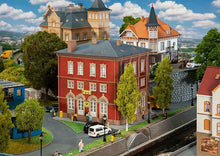 Laden Sie das Bild in den Galerie-Viewer, Bausatz Modellbau Postamt, Faller H0 130618, neu