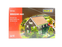 Laden Sie das Bild in den Galerie-Viewer, Bausatz Modellbau Bergisches Haus, Faller H0 191750, neu