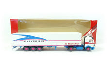 Laden Sie das Bild in den Galerie-Viewer, MB SK 1748 Pritschensattelzug Alpentrailer Kässbohrer, Wiking 510-01
