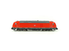 Laden Sie das Bild in den Galerie-Viewer, Diesellokomotive digital Regionalexpress BR 245 DB mfx DCC sound, aus Minitrix N 11148 neu