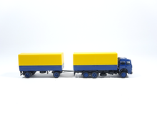 Laden Sie das Bild in den Galerie-Viewer, Herpa 309578, Iveco Magirus Hängerzug, gelb/blau (Basic), 1:87, neu, OVP