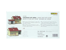 Laden Sie das Bild in den Galerie-Viewer, Bausatz Siedlerhaus mit Anbau, Faller H0 131503, neu