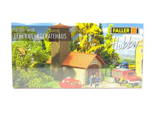 Laden Sie das Bild in den Galerie-Viewer, Faller H0 131383, Feuerwehrgerätehaus, neu, OVP