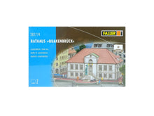 Laden Sie das Bild in den Galerie-Viewer, Faller Z 282774, Rathaus Quakenbrück, neu, OVP