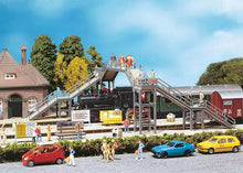 Laden Sie das Bild in den Galerie-Viewer, Modellbau Bausatz Fußgängerbrücke, Faller H0 120178 neu