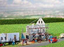 Laden Sie das Bild in den Galerie-Viewer, Faller N 231705, Fertighaus im Bau, neu, OVP