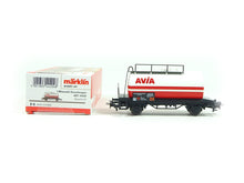 Laden Sie das Bild in den Galerie-Viewer, Kesselwagen Start up Mineralölwagen AVIA, Märklin H0 44404 neu, OVP