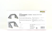 Laden Sie das Bild in den Galerie-Viewer, Modelleisenbahn Bausatz Fußgängerbrücke, Faller H0 131361 neu, OVP