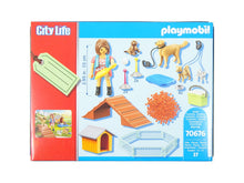 Laden Sie das Bild in den Galerie-Viewer, City Life Hundetrainerin, Playmobil 70676 neu OVP