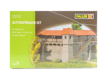 Laden Sie das Bild in den Galerie-Viewer, Modellbau Bausatz Altstadtmauer-Set, Faller N 232170 neu