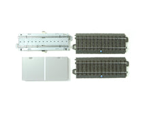 Laden Sie das Bild in den Galerie-Viewer, C Gleis Bahnübergang Zusatzgarnitur zu 74923 / 74924, Märklin H0 74930 neu, OVP