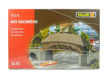 Laden Sie das Bild in den Galerie-Viewer, Modellbau Bausatz Alte Holzbrücke, Faller H0 191774 neu