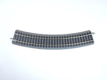 Laden Sie das Bild in den Galerie-Viewer, A Gleis Gleise mit Bettung gebogen R2, 422 mm, 12 Stück Piko H0 55412 neu