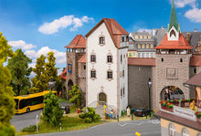 Laden Sie das Bild in den Galerie-Viewer, Modellbau Bausatz Bischofsturm, Faller H0 130823 neu
