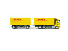 Laden Sie das Bild in den Galerie-Viewer, Herpa H0 311809, MB Actros Cargoboxen-Hängerzug DHL, neu, OVP