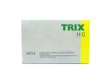 Laden Sie das Bild in den Galerie-Viewer, LED Innenbeleuchtung Personenwagen, Trix H0 66719 neu