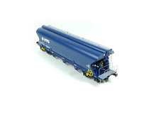 Laden Sie das Bild in den Galerie-Viewer, Getreidewagen Tagnpps 102m³ VTG 2 Auslässe, NME H0 506680 neu OVP