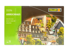 Laden Sie das Bild in den Galerie-Viewer, Modellbau Bausatz Abbruchhaus, Faller N 232396 neu OVP
