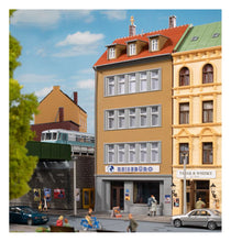 Laden Sie das Bild in den Galerie-Viewer, Modellbahn Bausatz Stadthaus Schmidtstraße 41, Auhagen H0/TT 114729 neu OVP
