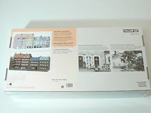 Laden Sie das Bild in den Galerie-Viewer, Modellbahn Bausatz Stadthäuserzeile Goethestrasse, Faller H0 130915 neu, OVP