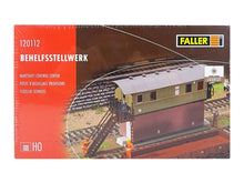 Laden Sie das Bild in den Galerie-Viewer, Modellbahn Bausatz Behelfsstellwerk, Faller H0 120112 neu OVP