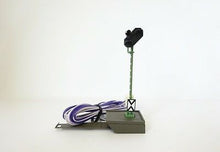 Laden Sie das Bild in den Galerie-Viewer, Modellbahn Lichtvorsignal mit Zusatzlicht, digital, mfx, DCC, Märklin H0 76481 neu, OVP