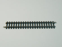 Laden Sie das Bild in den Galerie-Viewer, K Gleis Gleise gerade 156mm, 10 x Märklin H0 2207 neu, OVP
