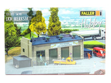 Laden Sie das Bild in den Galerie-Viewer, Modellbau Bausatz LKW-Werkstatt, Faller H0 131385 neu, OVP