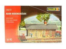 Laden Sie das Bild in den Galerie-Viewer, Modellbau Bausatz Bahn-Nebengebäude, Faller H0 120210 neu OVP