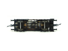 Laden Sie das Bild in den Galerie-Viewer, Güterwagen Chlorgaskesselwagen VTG DB, Klein H0 3372 OVP