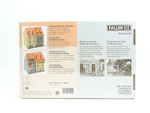 Laden Sie das Bild in den Galerie-Viewer, Bausatz Modellbau 2 Kleinstadthäuser mit Malergerüst, Faller H0 130494, neu