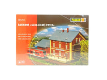 Laden Sie das Bild in den Galerie-Viewer, Modellbau Bausatz Lagerhaus, Faller H0 191795 neu OVP