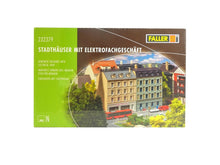 Laden Sie das Bild in den Galerie-Viewer, Bausatz Modellbau Stadthäuser m. Elektrogeschäft, Faller N 232379, neu